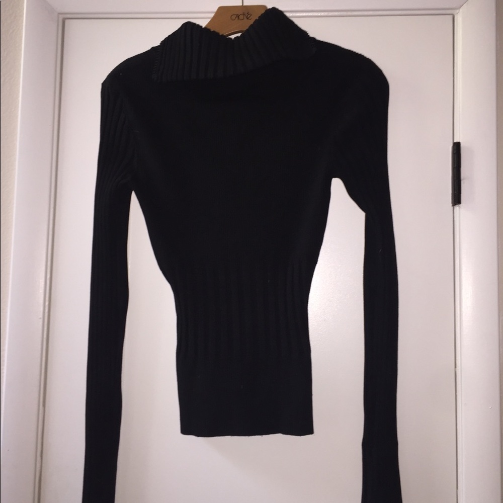 Cache black sweater, fitted - Picture 2 of 2